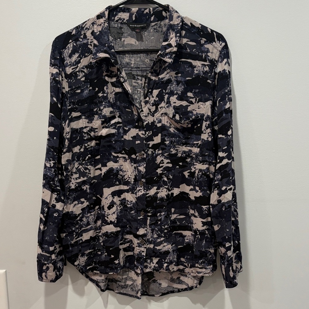 Rock & Republic Abstract Black and Cream Button Down Shirt